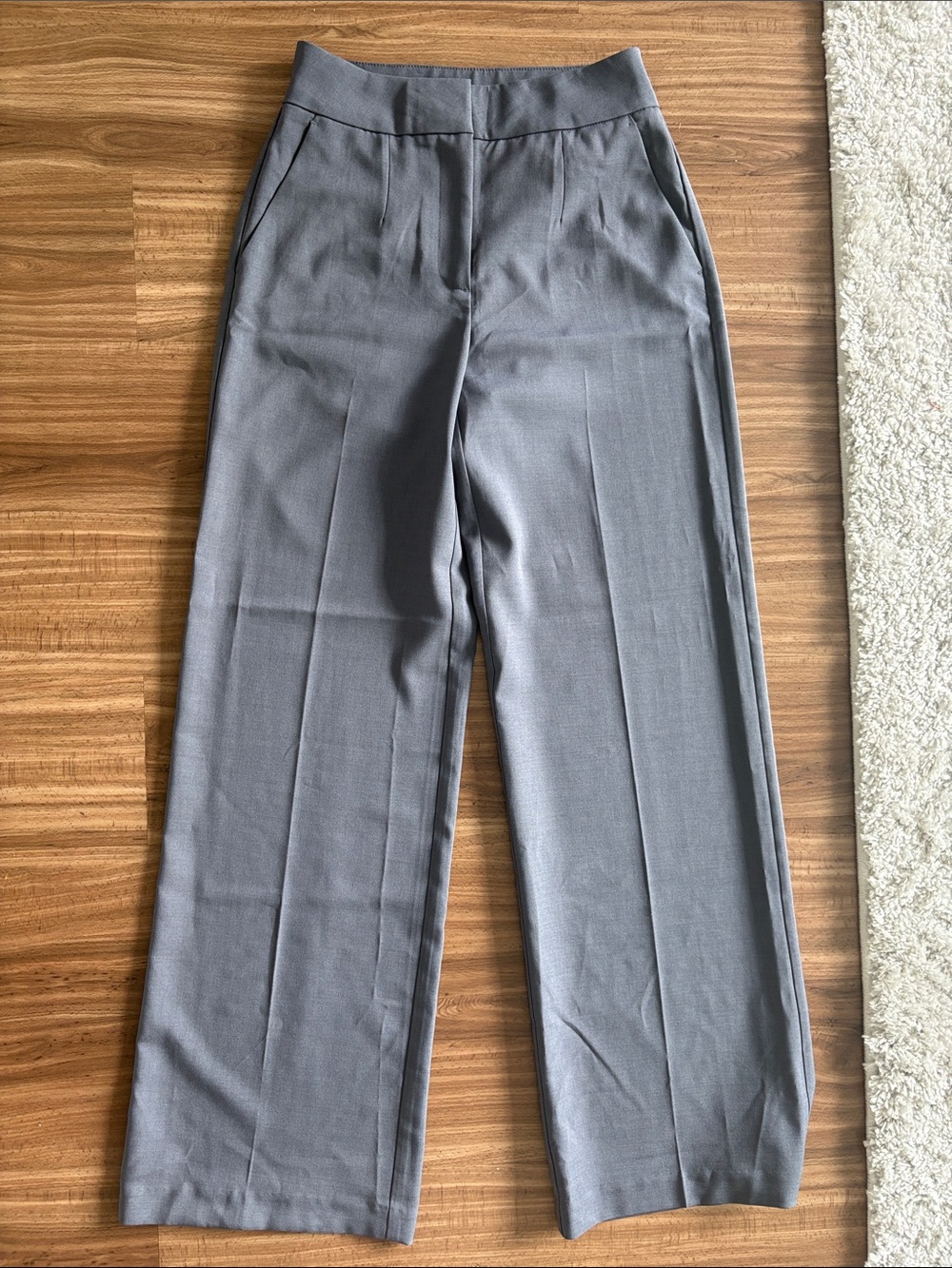 Classic Wide-Leg Women's Trousers in Gray, Dynamite